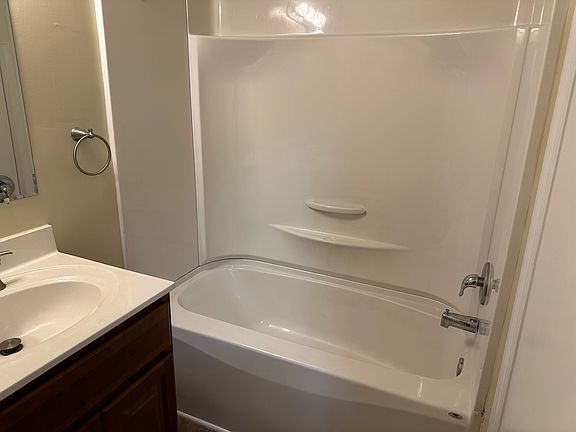 105 2 bathroom_09222023