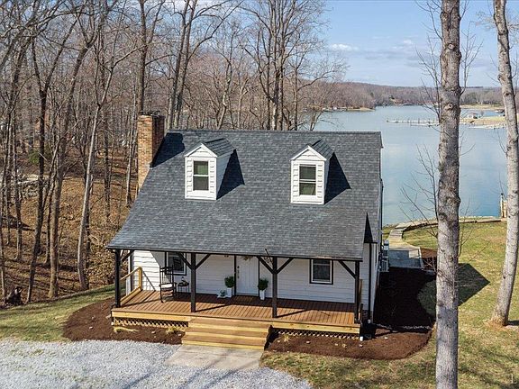 2nd image of 1009 Guardian Cir