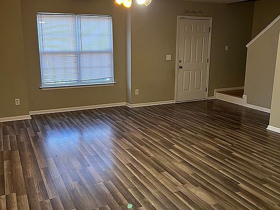 5th image of 4905 Miami Cres