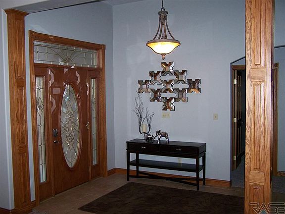 2nd image of 509 N Sagehorn Dr