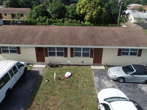 1675 E Breezy Lane, West Palm Beach, FL 33417