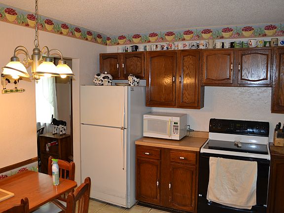3rd image of 24026 Turner Lake Dr