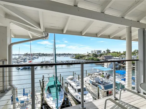 900 Broad AVE S #320, NAPLES, FL 34102