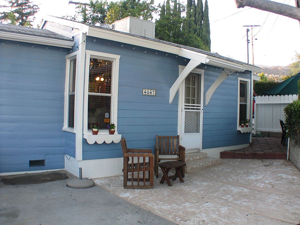 Welcome to 4647 Moore Street