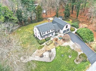 3 Pantheon Rd, Lakeville, MA 02347