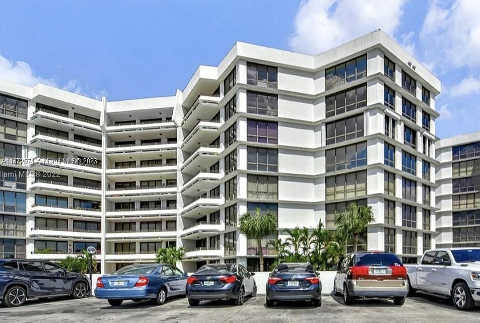 1st image of 13953 Kendale Lakes Cir #807B