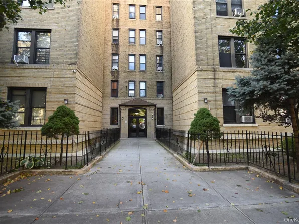 83-52 Talbot Street #5C, Kew Gardens, NY 11415