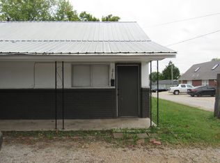 217 North St, Marshfield, MO 65706