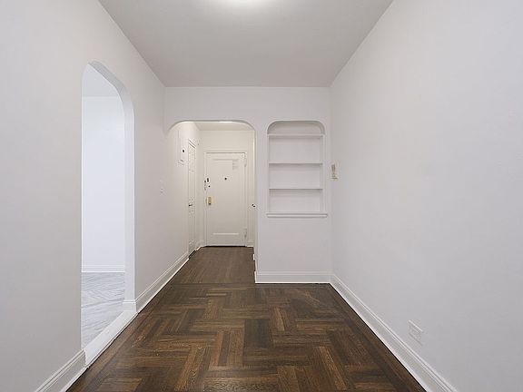 2nd image of 2685 Creston Ave APT 1F
