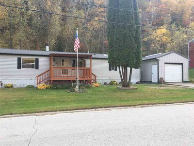 301 Valley St, Lansing, IA, 52151