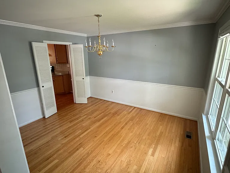 9591 Bronte Dr — Photo 6
