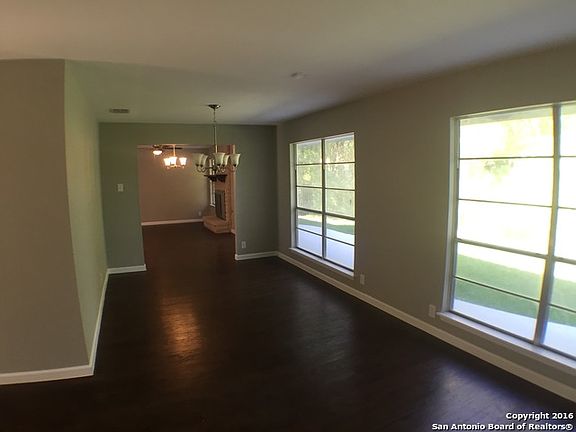 3rd image of 12418 La Albada St