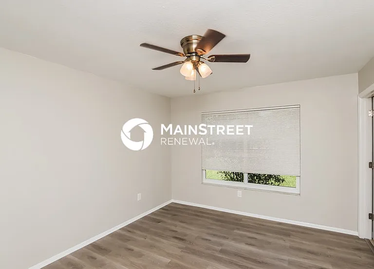 1391 Nolan St NE — Photo 8