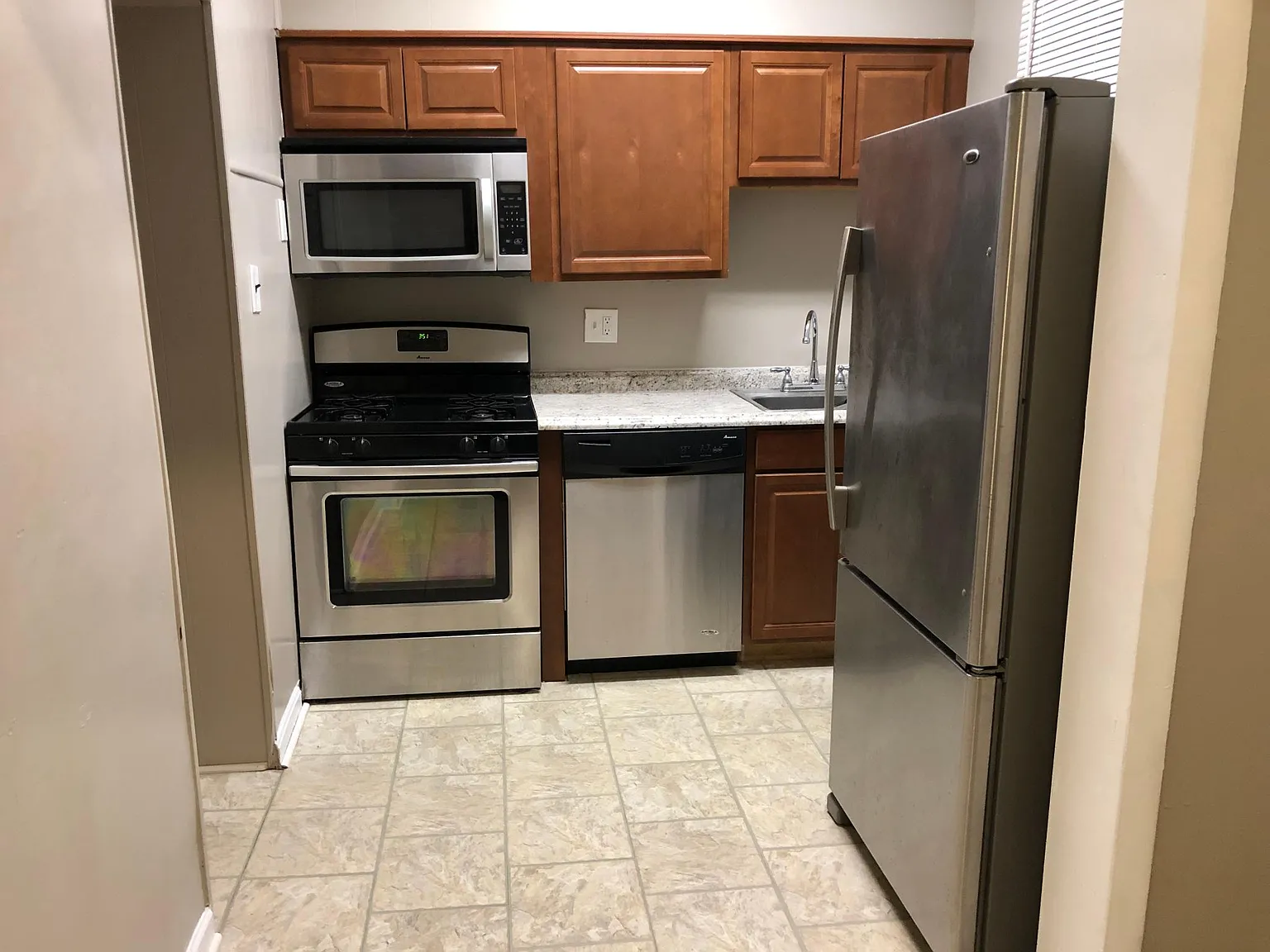 4 bed, 1860 sqft, $765 — Photo 1
