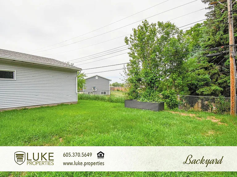 3500 E 15th St — Photo 21