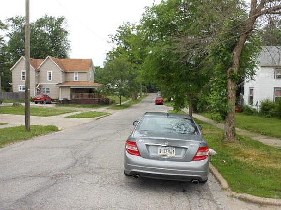 3rd image of 340 Jackson Pl