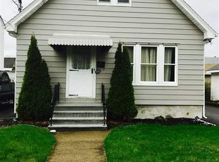 1704 Van Cortland St, Schenectady, NY 12303