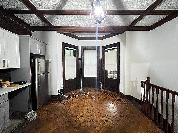 2nd image of 28 Stuyvesant Ave #1R