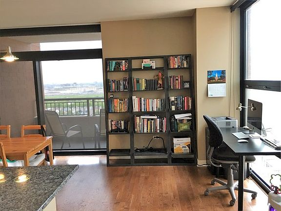 4th image of 1160 S Michigan Ave APT 1405