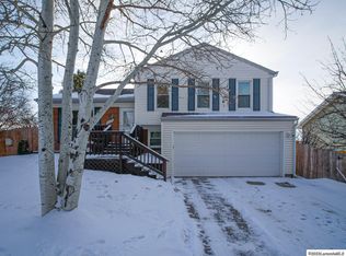 2458 Overland Rd, Laramie, WY 82070