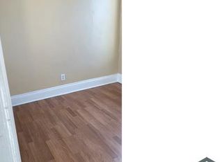 170 Austin St APT 3F, Worcester, MA 01609