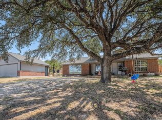 635 Oak Country, Helotes, TX 78023