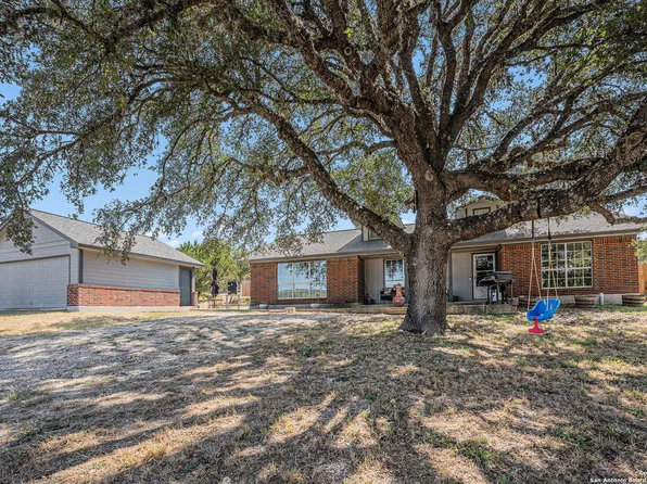 635 Oak Country, Helotes, TX 78023