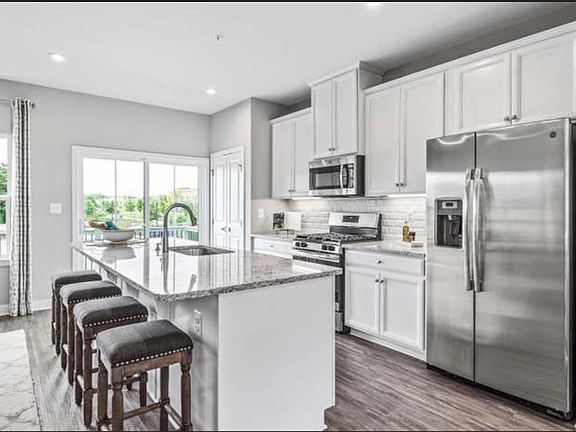 2nd image of 2926 Waterfront Way