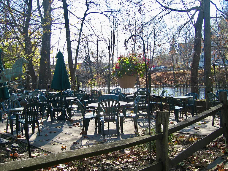 Clinton Gardens — Photo 16