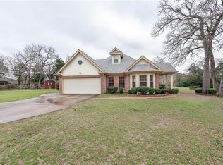 19 Bermuda Ln, Hilltop Lakes, TX 77871