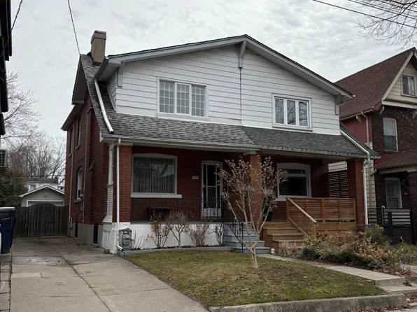 167 Woodfield Rd, Toronto, ON M4L 2W8