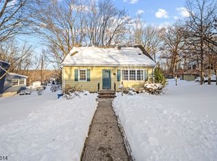 212 Spruce St, Midland Park Boro, NJ 07432