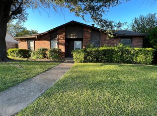 9723 Sophora Cir, Dallas, TX 75249