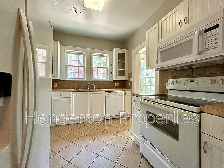 1326 Saint Julien St — Photo 10