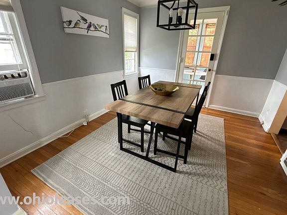 3rd image of 1371 Churchill Rd