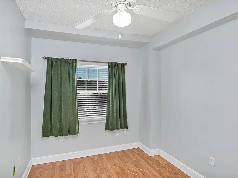 2002 Greene St #113 — Photo 20