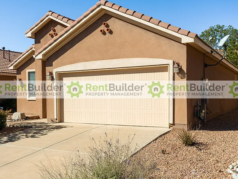 1027 Desert Willow Ct — Photo 6
