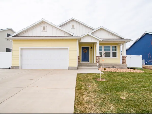 1862 E Magnolia Cir, Eagle Mountain, UT 84005