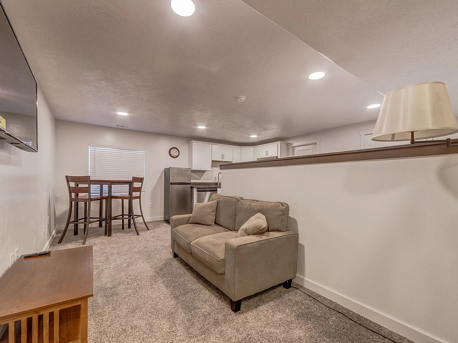 3 bed, 1081 sqft, $875 — Photo 2