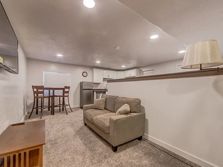 1431 S 520 W #1431 — Photo 2