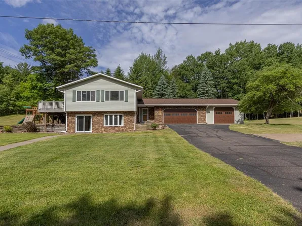 2204 Hillside Drive, Eau Claire, WI 54703