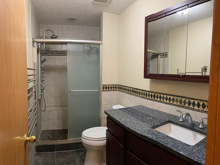 15620 Garrett Dr — Photo 5