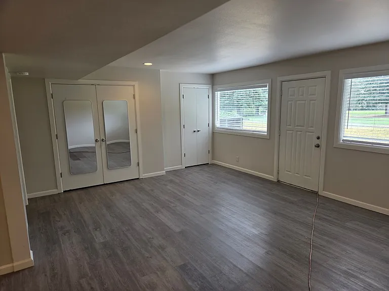 1530 Eastmont Ave — Photo 22