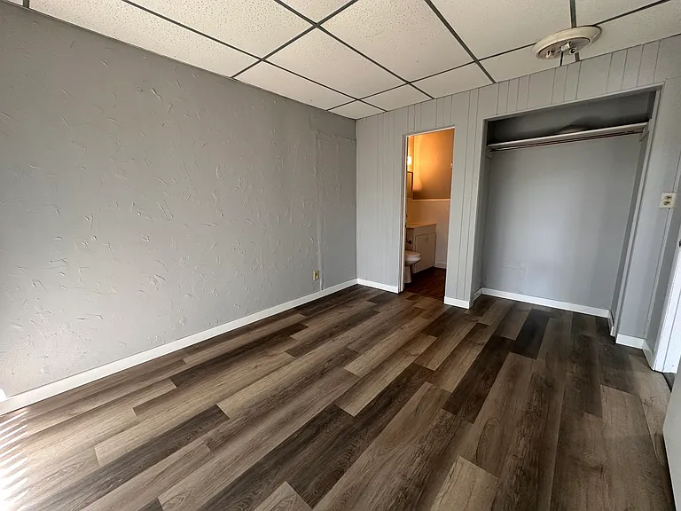 113 NE Madison Cir N #6 — Photo 6