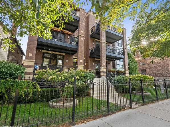 725 W Diversey Pkwy #2W, Chicago, IL 60657