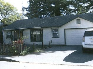 1004 Redway Dr, Redway, CA 95560
