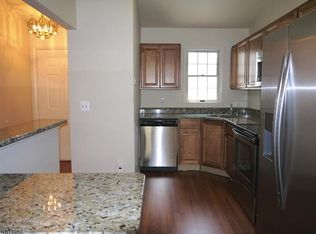 138 Smithfield Ct, Basking Ridge, NJ 07920