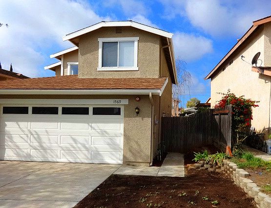 3rd image of 1569 Deschutes Dr