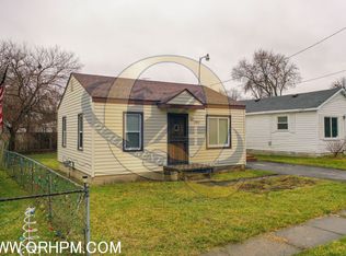 1383 Connell St, Burton, MI 48529