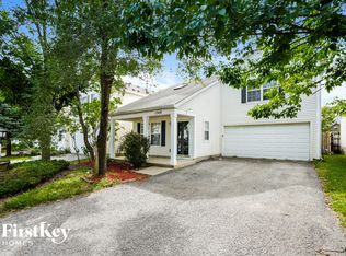 1749 Linden Park Ln, Aurora, IL 60504